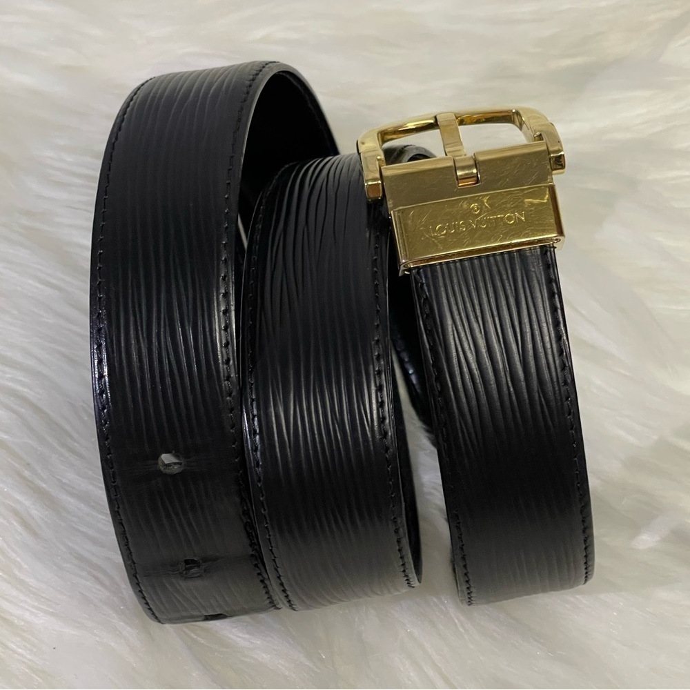 LOUIS VUITTON epi leather belt in black